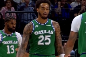 打雷霆就爆！PJ-华盛顿从半场冲过来 接队友传球强硬打成2+0