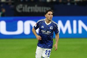 德天空：多队有意沙尔克中场法乌齐，预计转会费700万至800万欧元