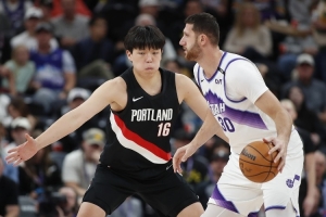 队记：杨瀚森每场几分钟这没问题 关键是几分钟的表现还是负面的