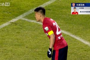 37岁谭龙下半场替补登场，迎来个人职业生涯第200场中超