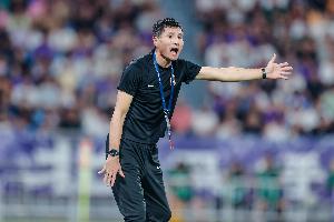 媒体人谈国足选帅：最终候选变成邵佳一李国旭，全球选帅逗谁玩？